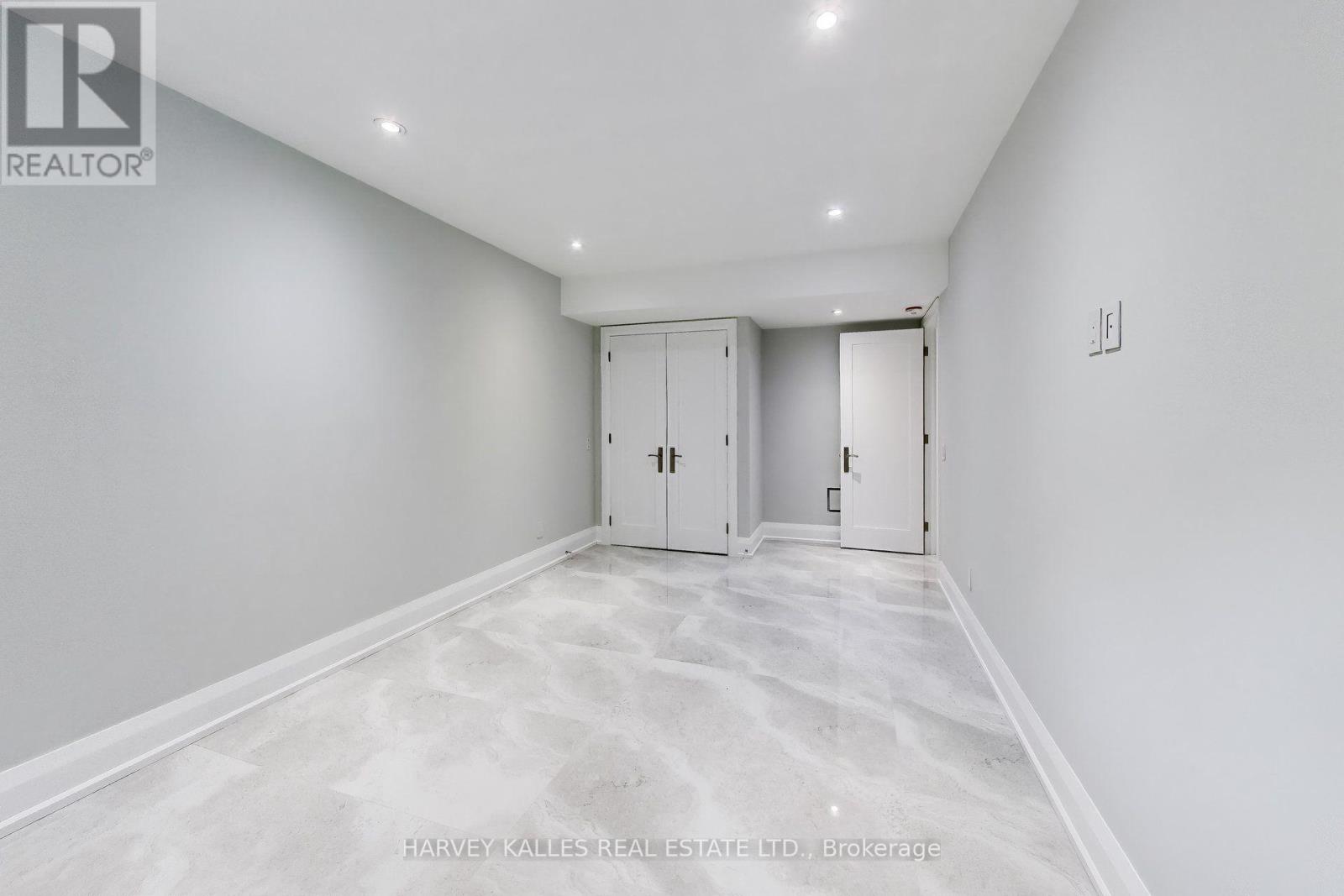 24 RAVENSCREST DRIVE