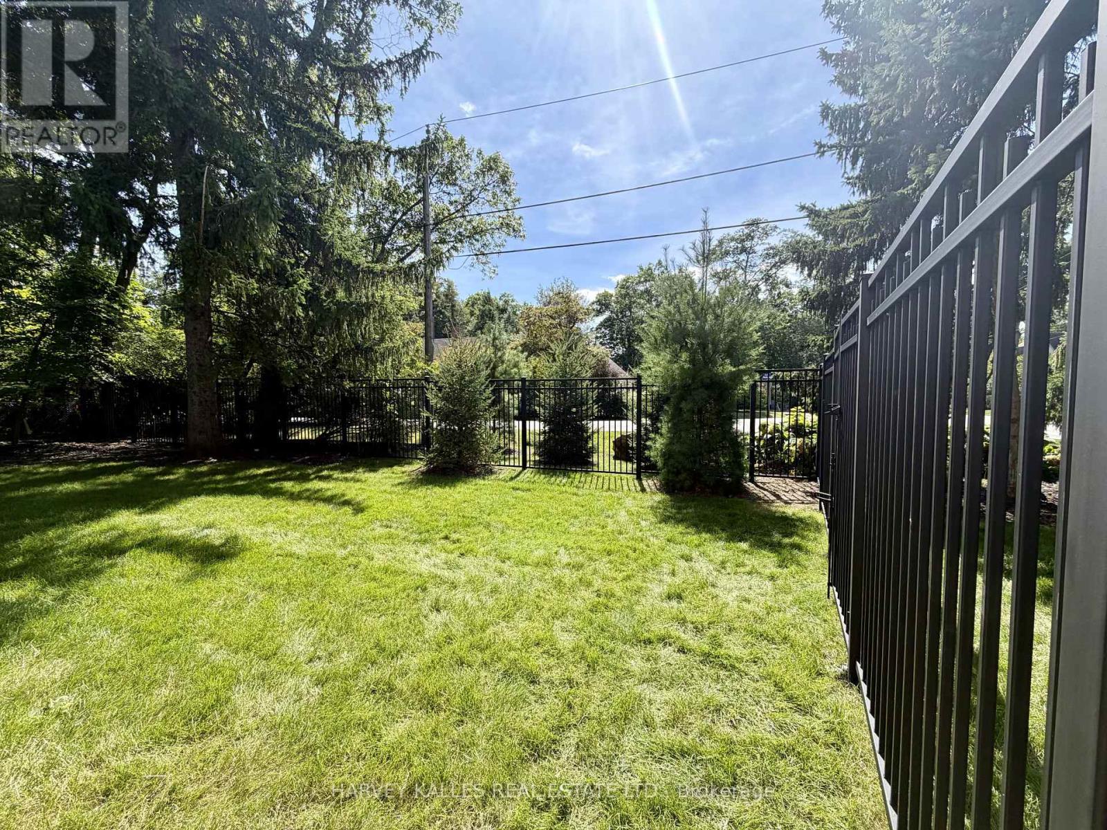 1654 BIRCHWOOD DRIVE