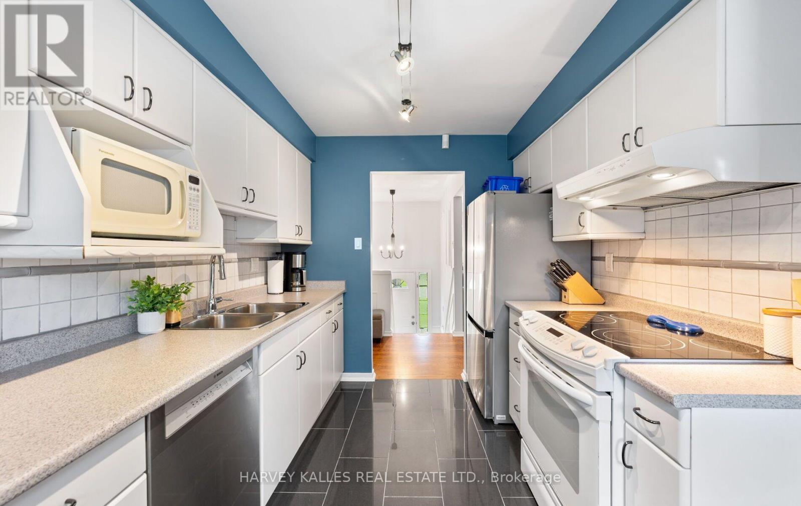143 KINGSVIEW DRIVE