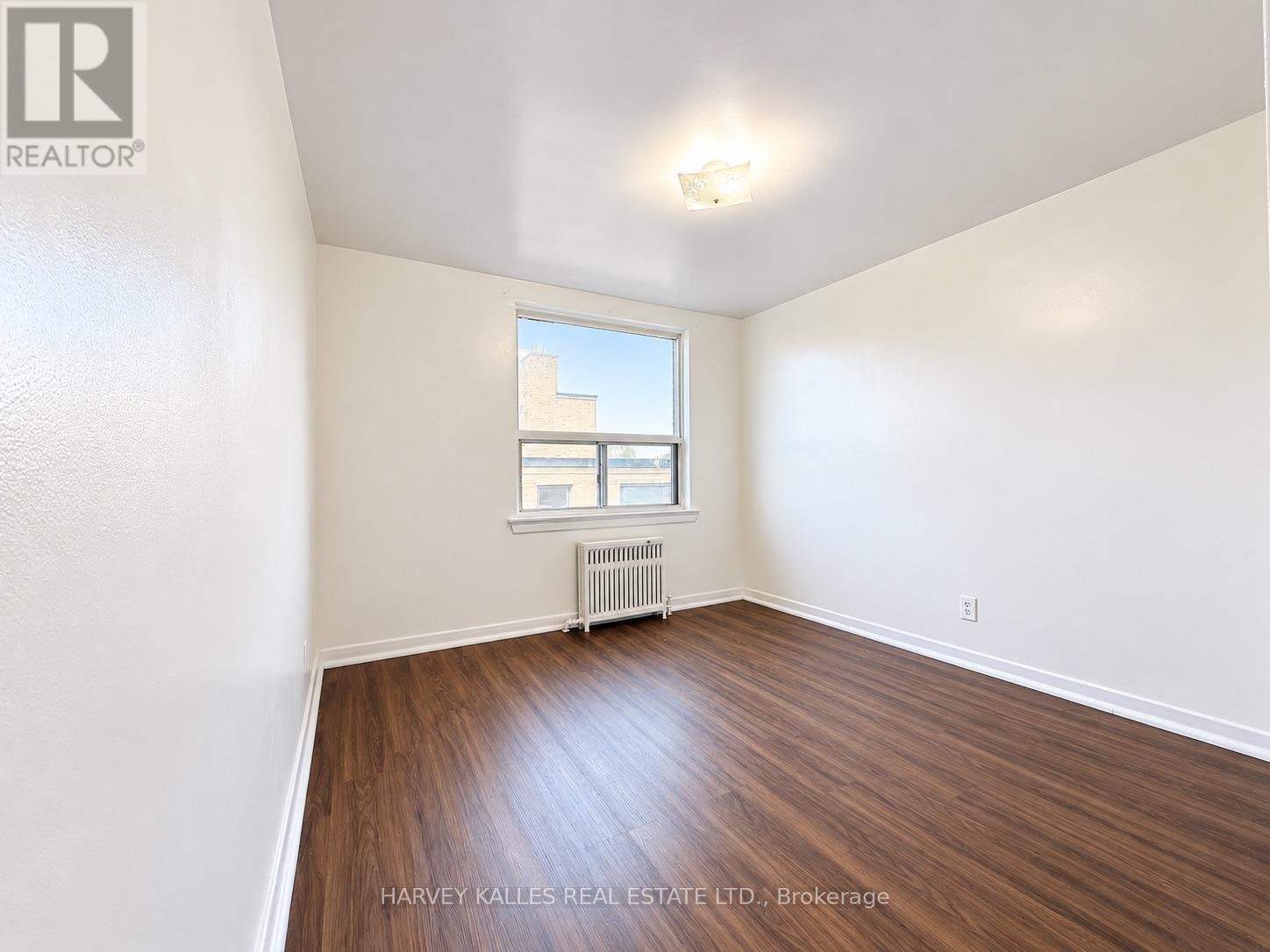402 - 1490 EGLINTON AVENUE W