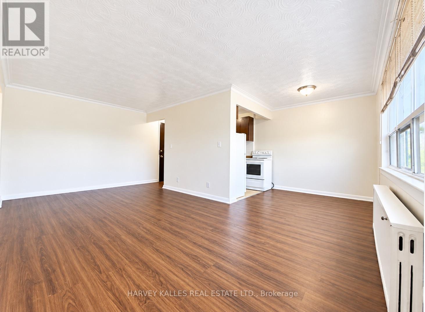 402 - 1490 EGLINTON AVENUE W