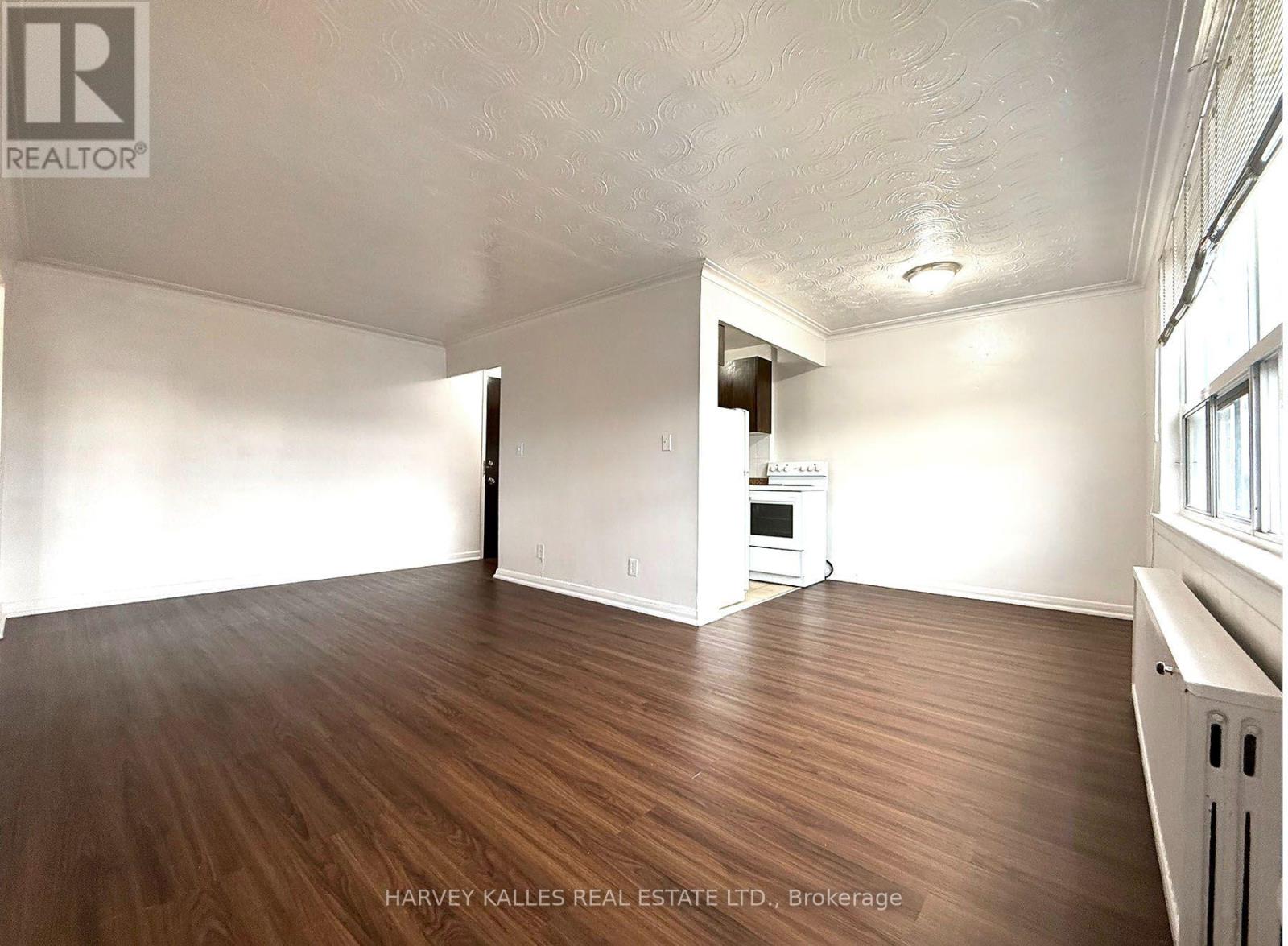 402 - 1490 EGLINTON AVENUE W