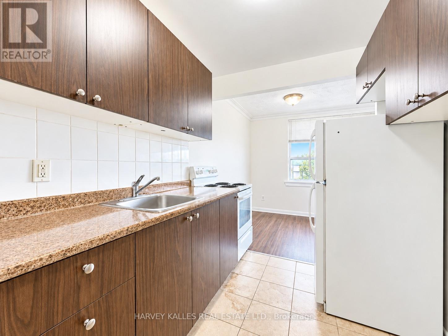 402 - 1490 EGLINTON AVENUE W