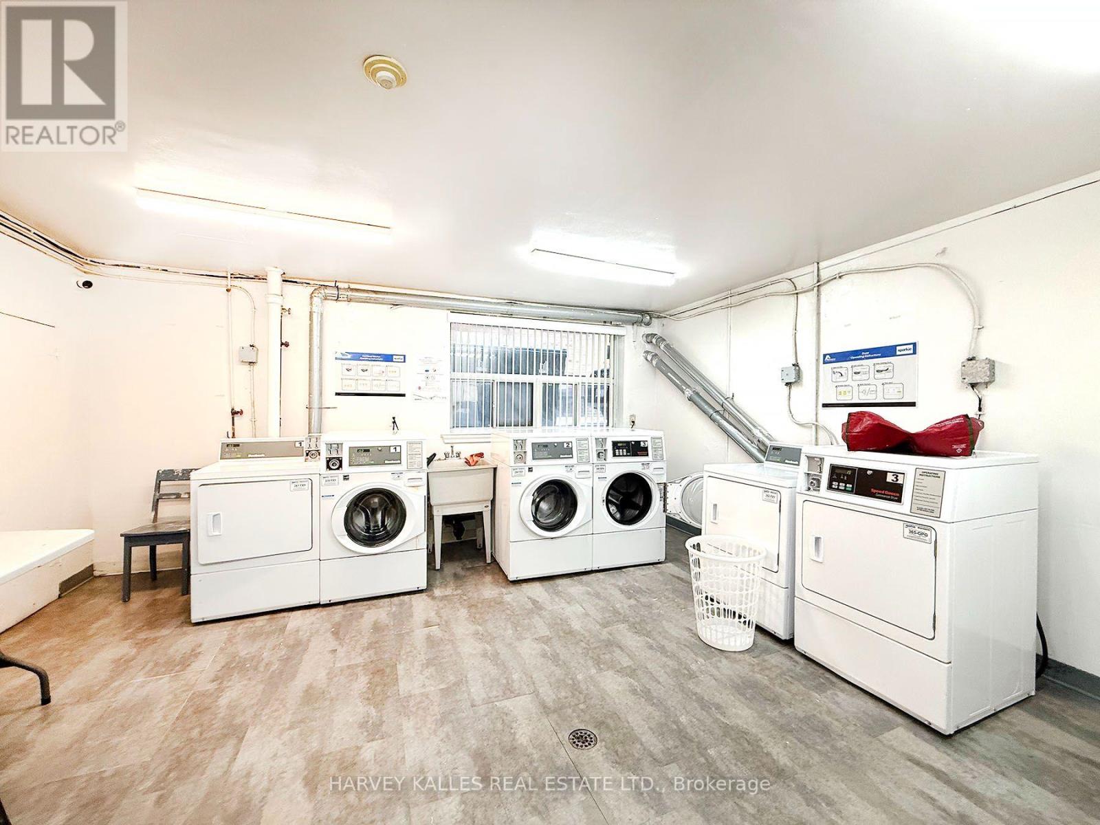 402 - 1490 EGLINTON AVENUE W