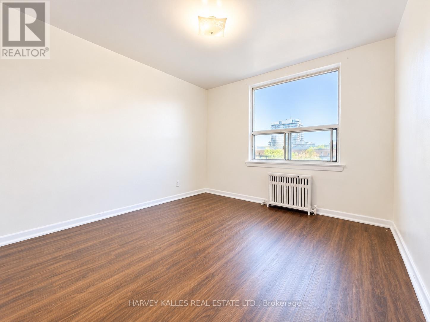 402 - 1490 EGLINTON AVENUE W
