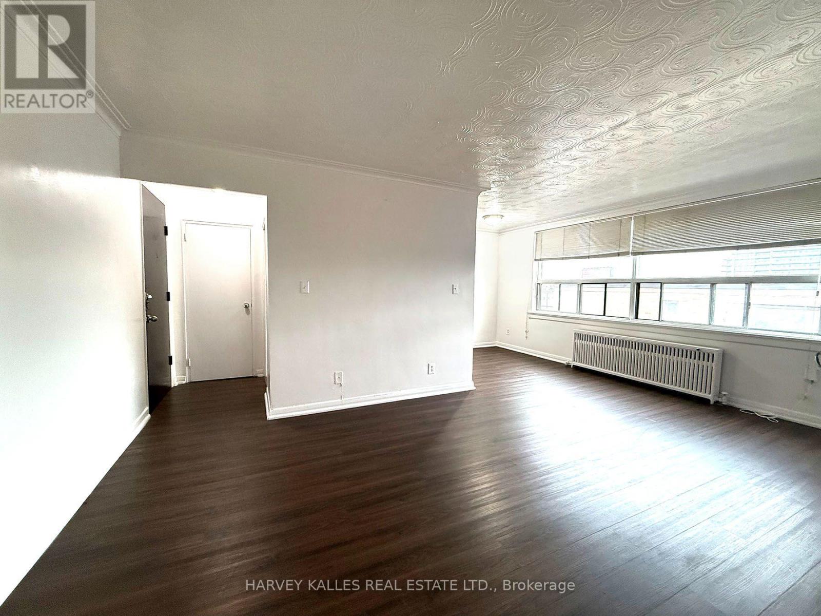 402 - 1490 EGLINTON AVENUE W