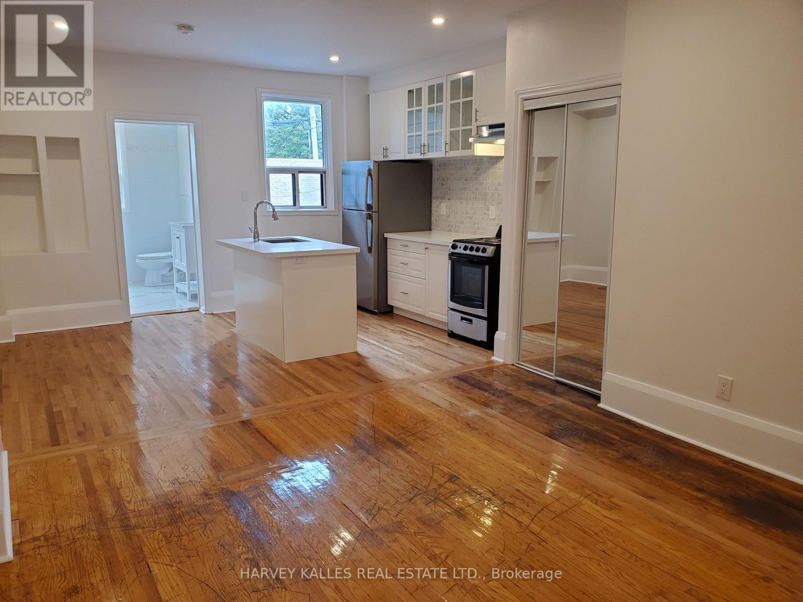 MAIN - 1300 LANSDOWNE AVENUE