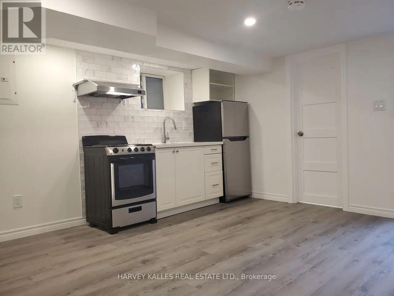 MAIN - 1300 LANSDOWNE AVENUE