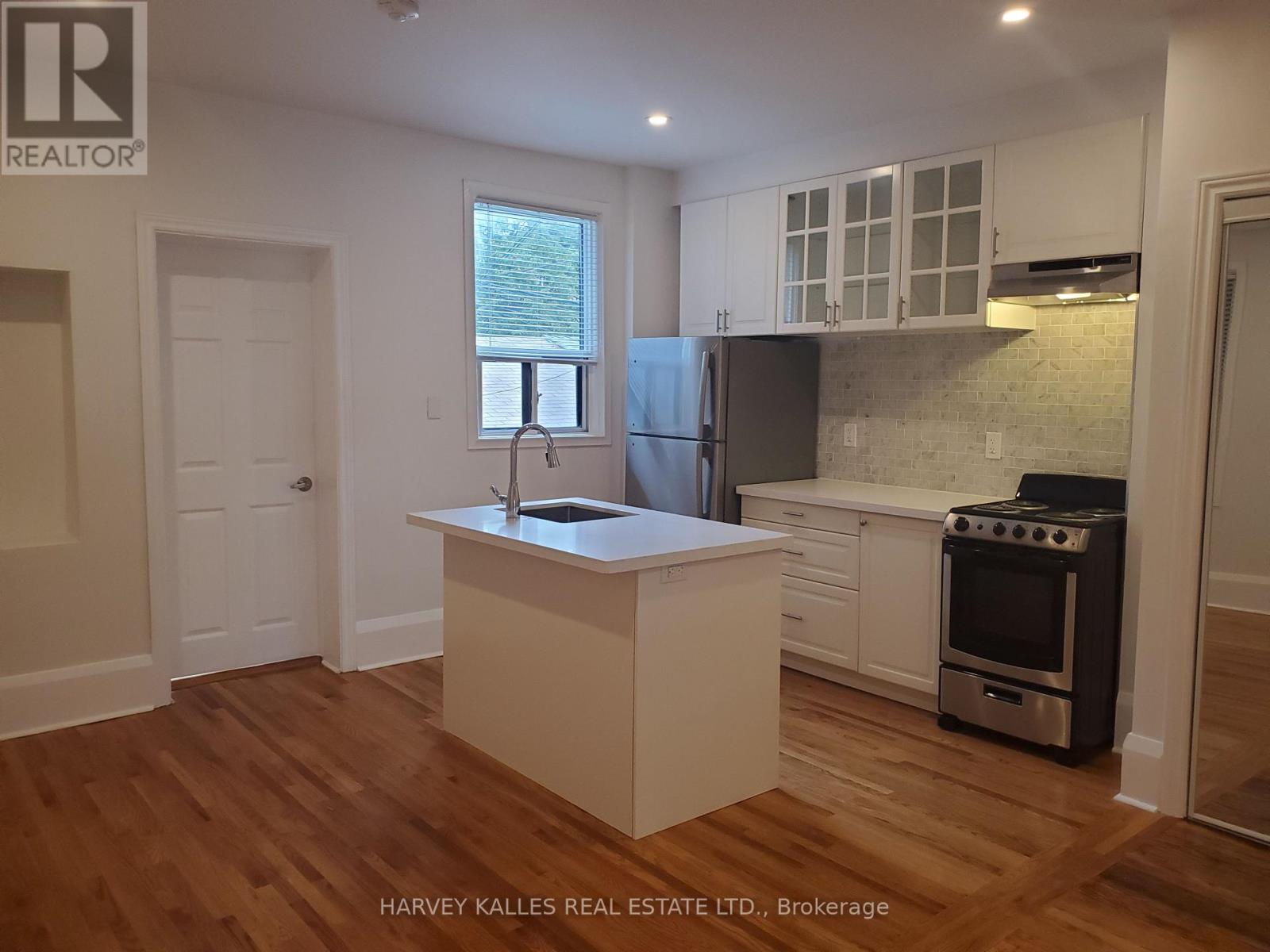 MAIN - 1300 LANSDOWNE AVENUE