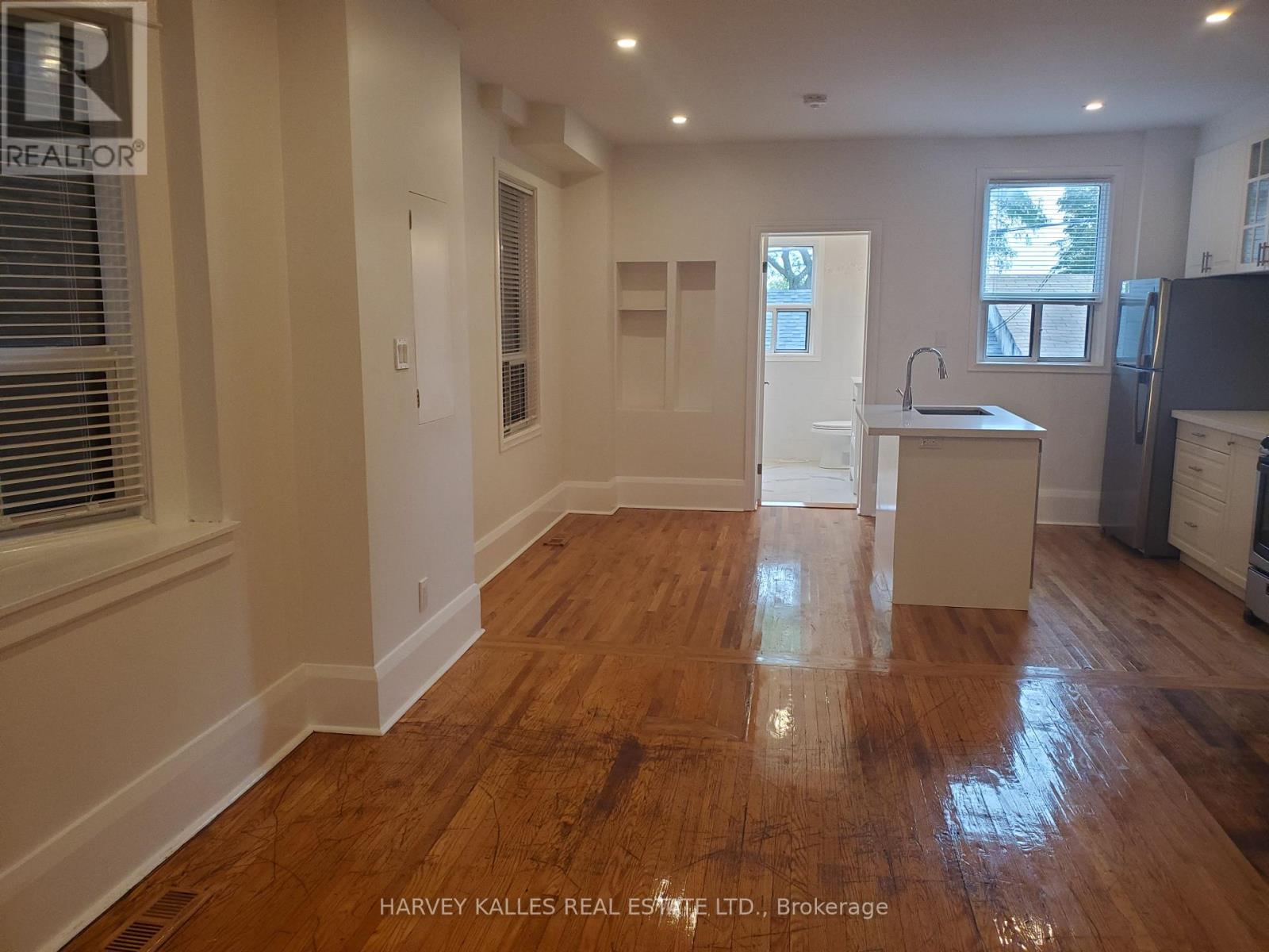 MAIN - 1300 LANSDOWNE AVENUE