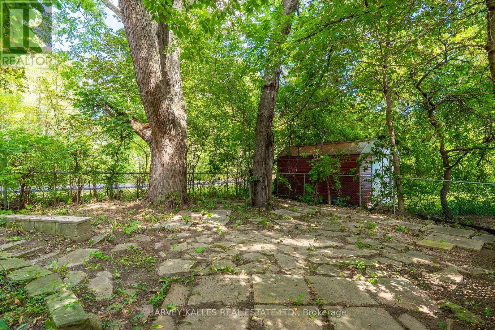 2258 BROOKHURST ROAD