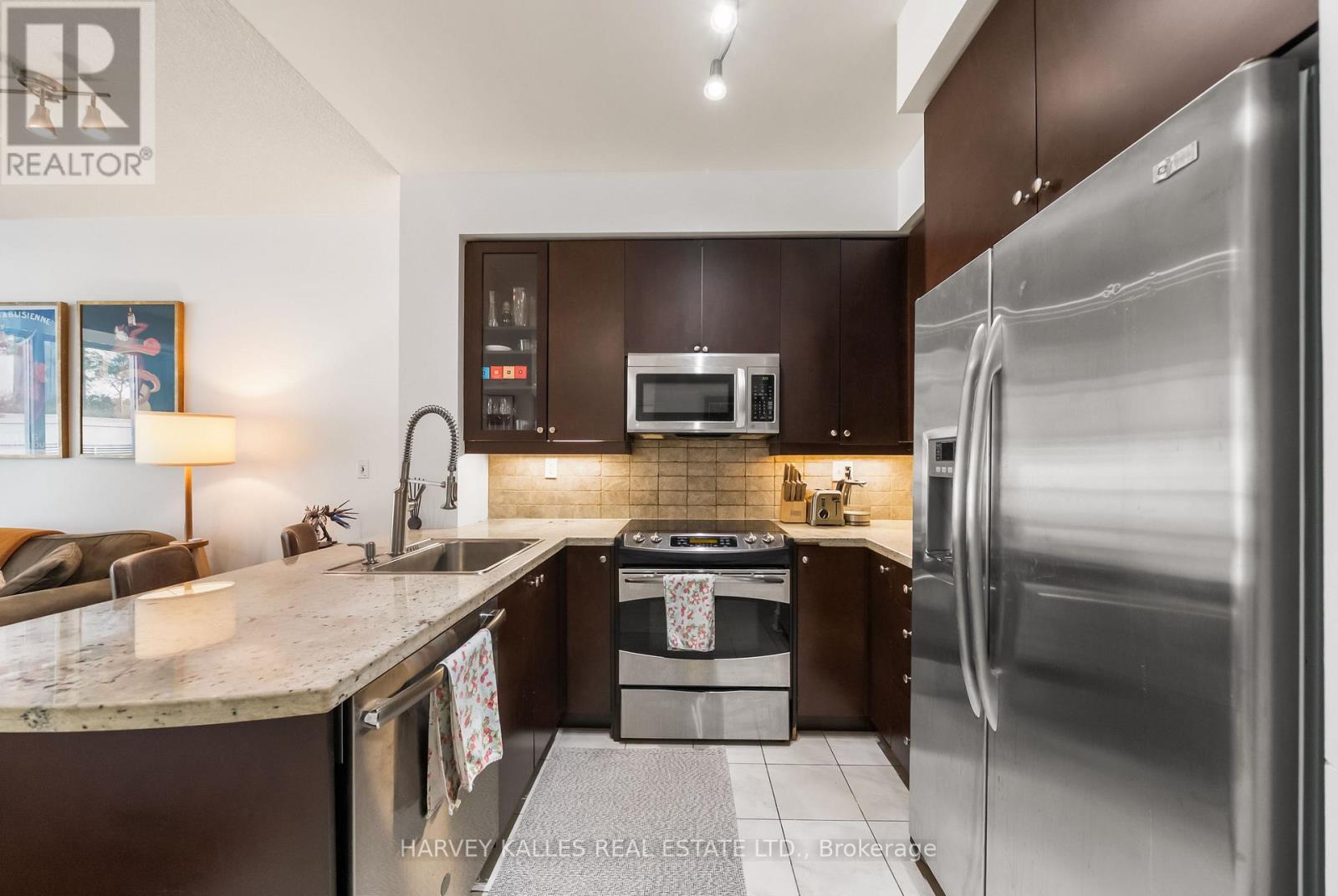 602 - 1910 LAKE SHORE BOULEVARD W