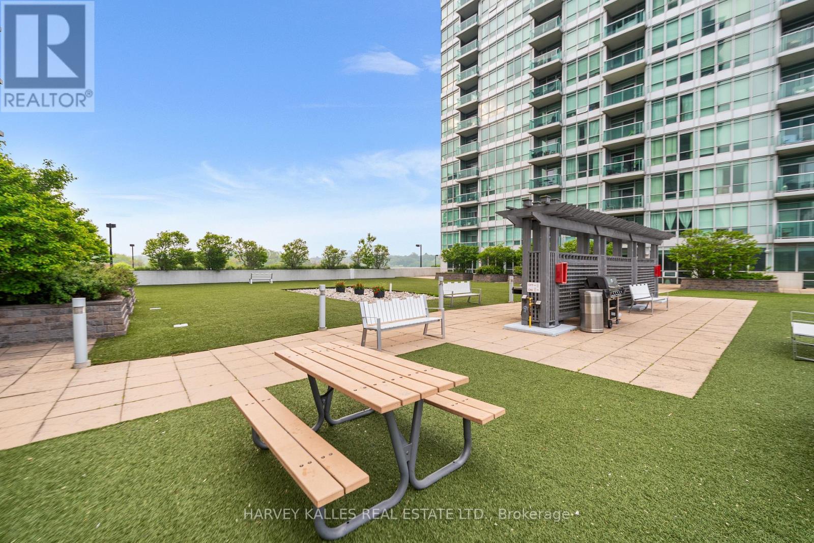 602 - 1910 LAKE SHORE BOULEVARD W