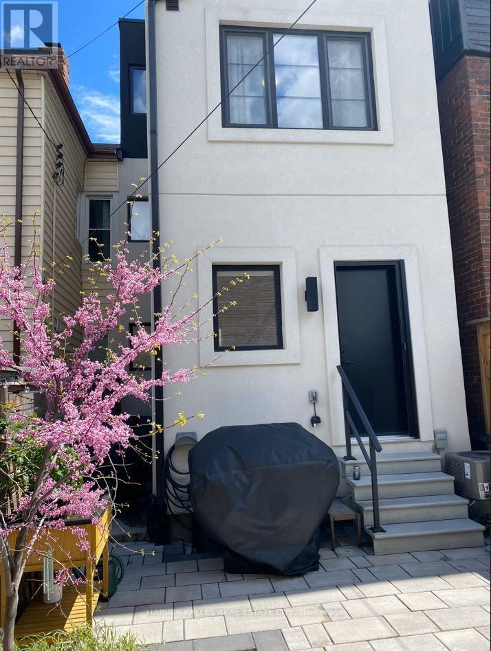 1 - 976 SHAW STREET