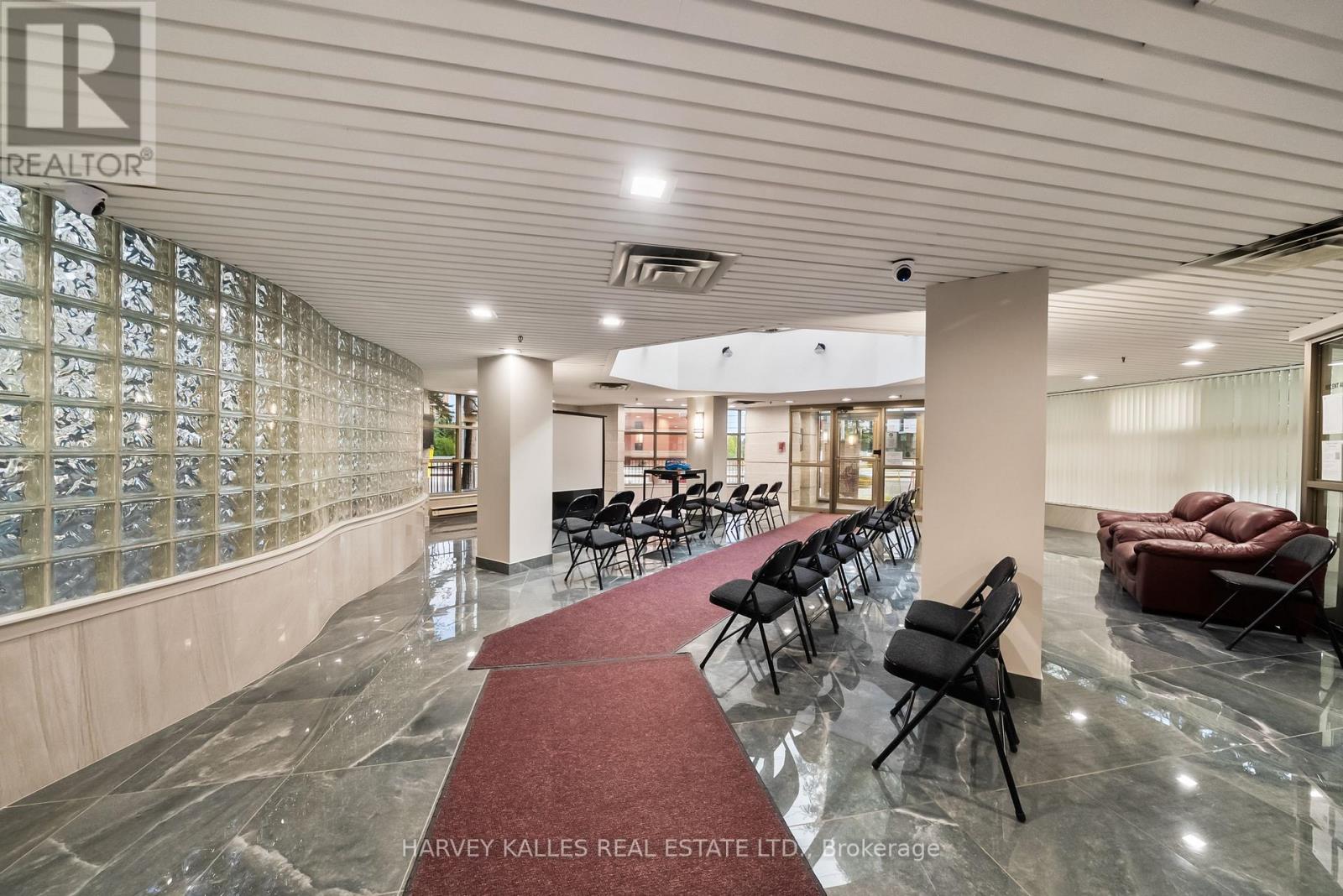 505 - 25 FAIRVIEW ROAD