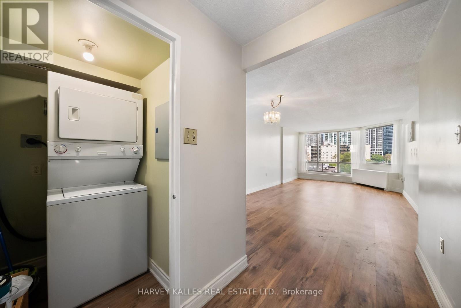 505 - 25 FAIRVIEW ROAD