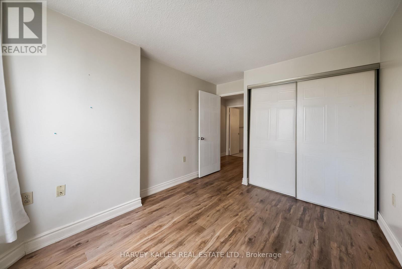 505 - 25 FAIRVIEW ROAD