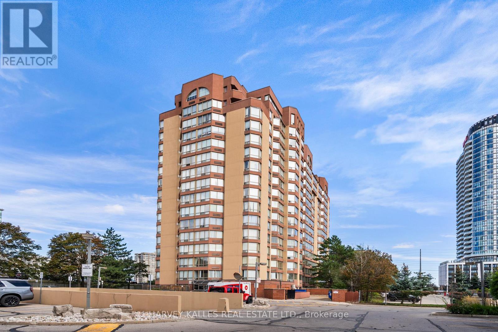 505 - 25 FAIRVIEW ROAD