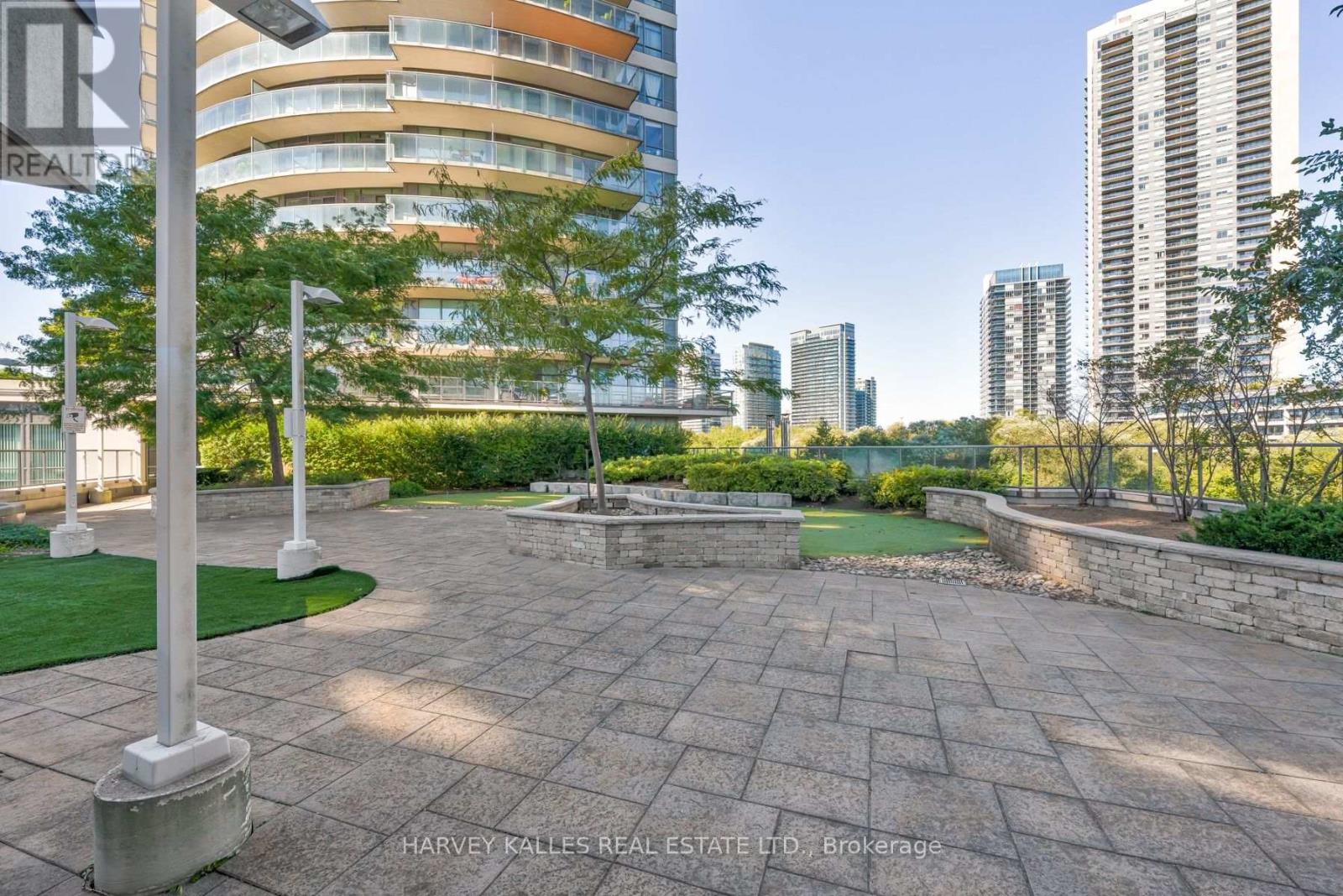 602 - 2230 LAKE SHORE BOULEVARD W