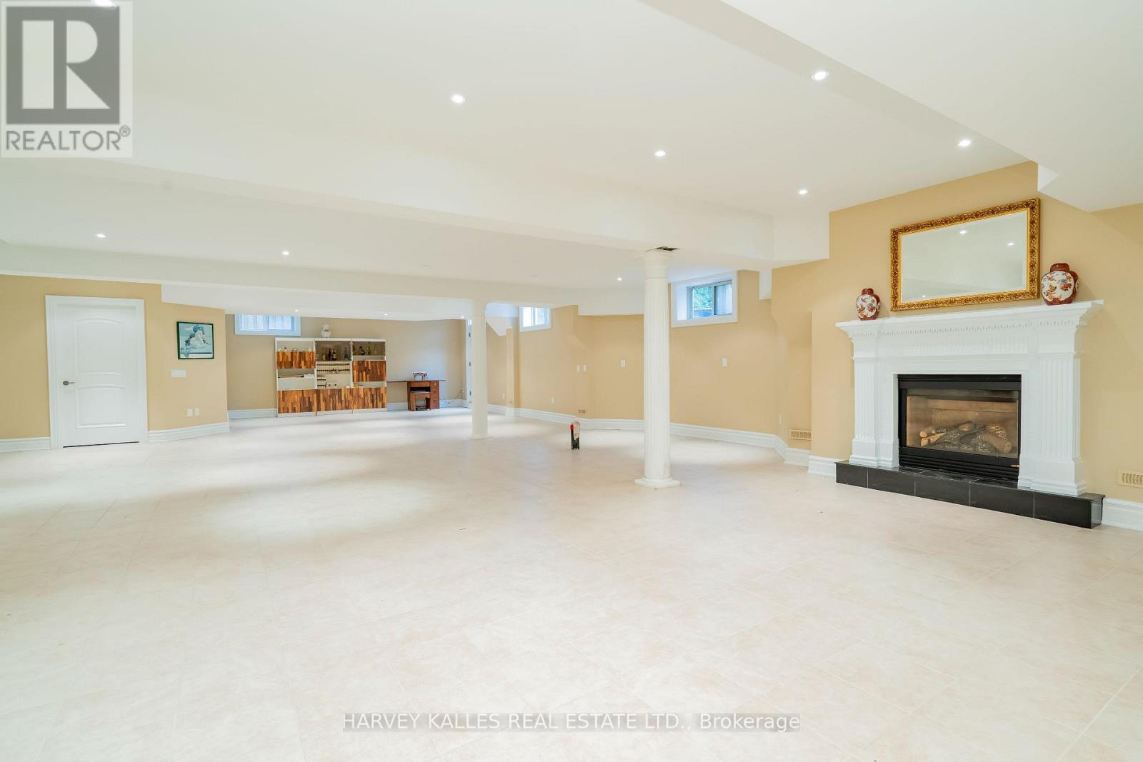 2370 HAMMOND ROAD