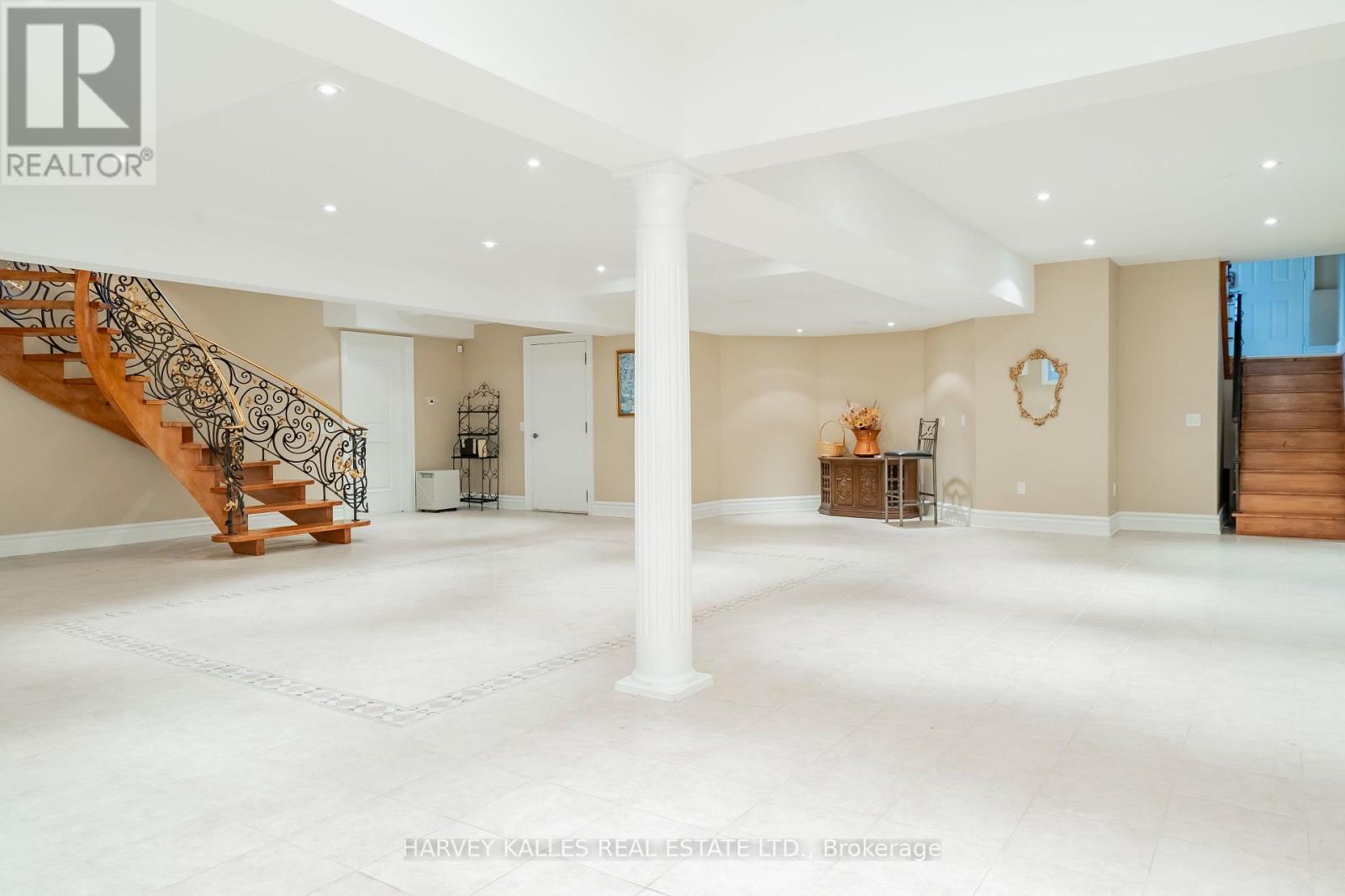 2370 HAMMOND ROAD
