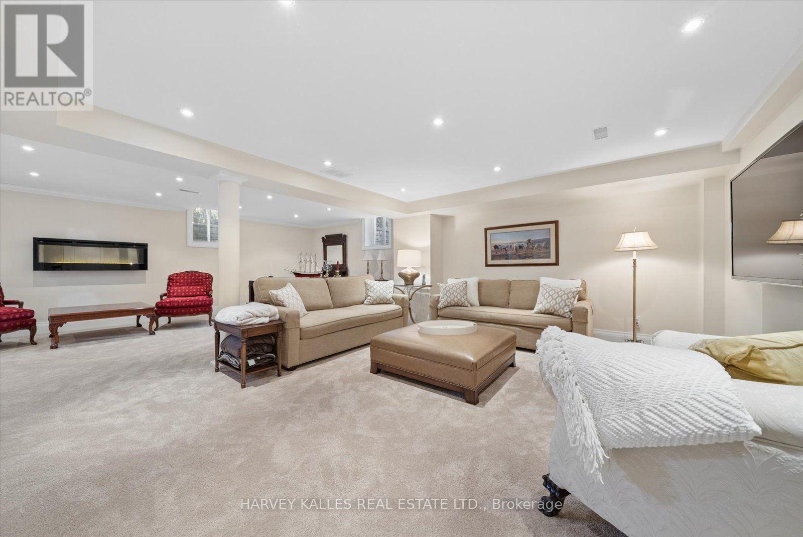 3685 ST. LAURENT COURT