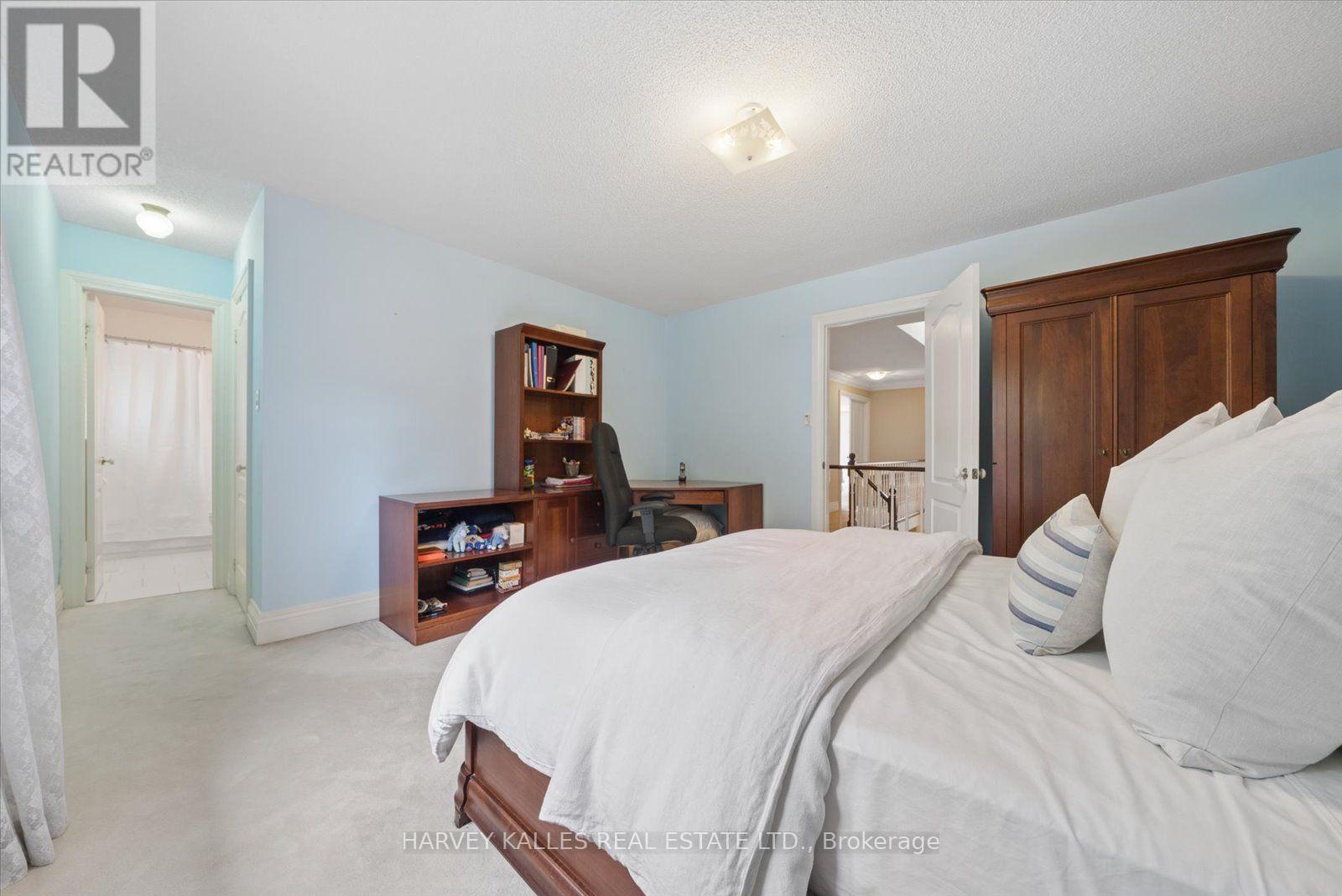 3685 ST. LAURENT COURT