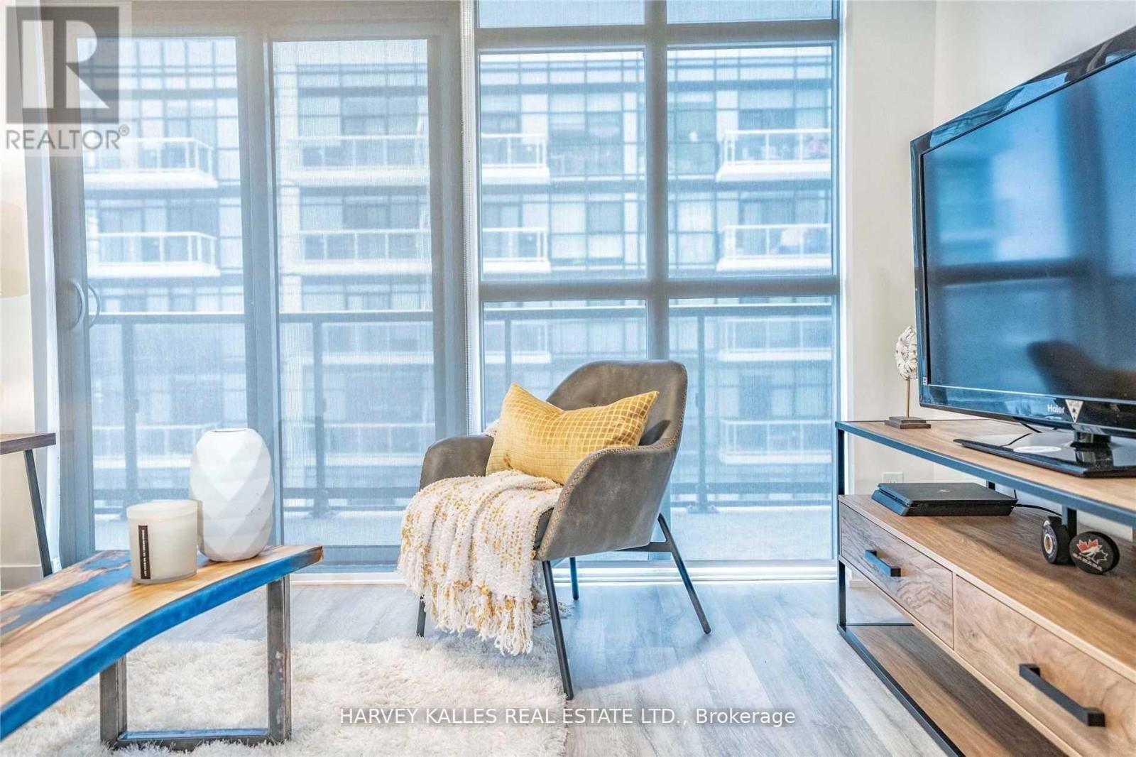 909 - 251 MANITOBA STREET Unit: 909