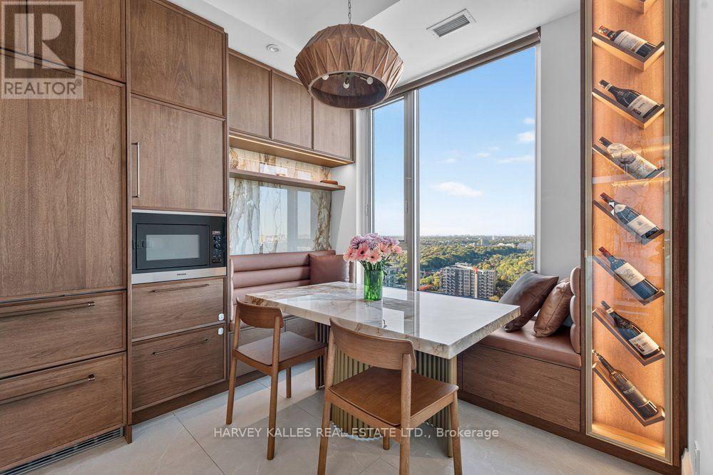 PH01 - 1928 LAKESHORE BOULEVARD W Unit: PH01