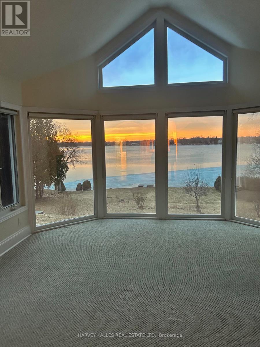 8 OAK DRIVE