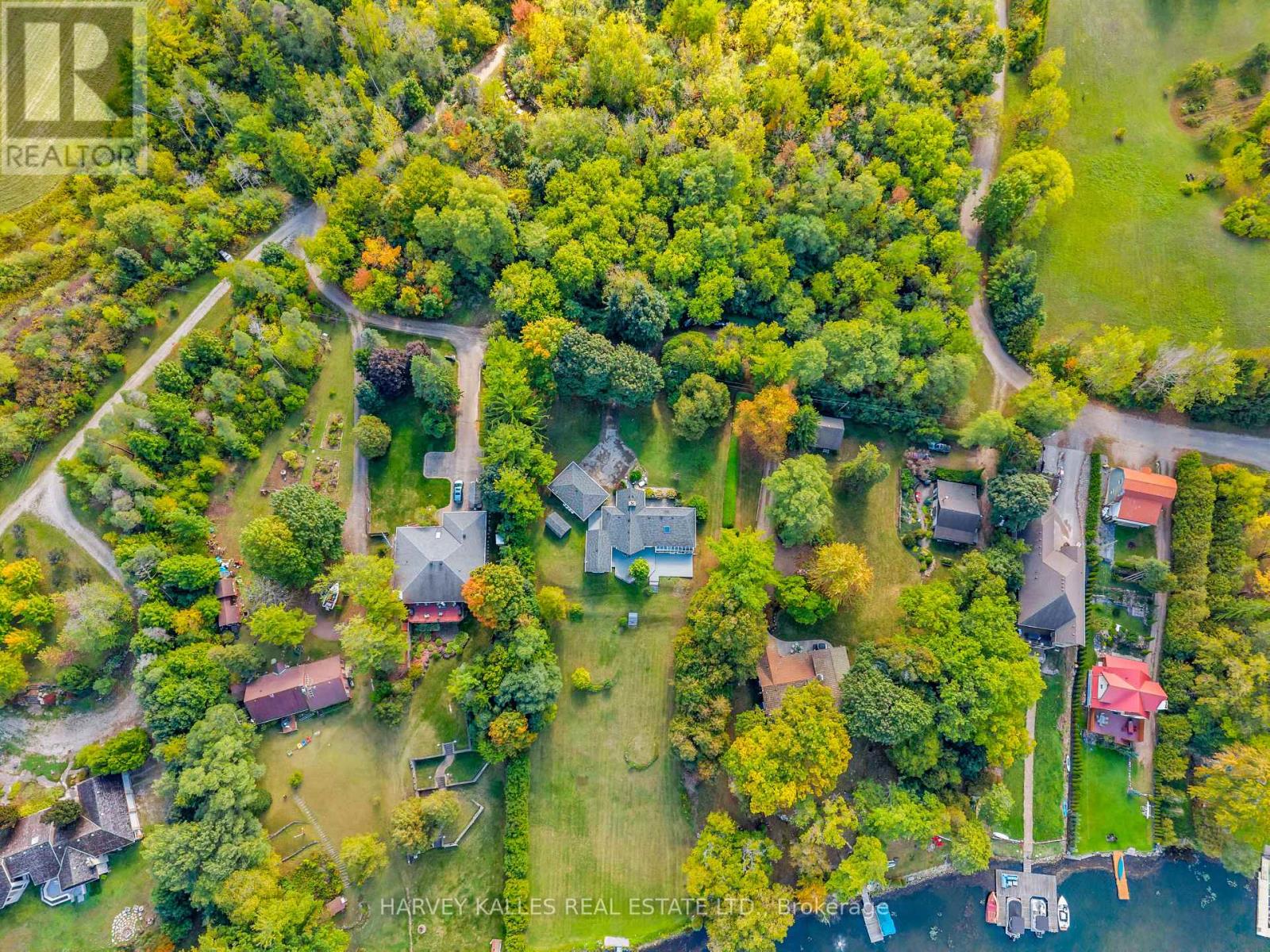 8 OAK DRIVE