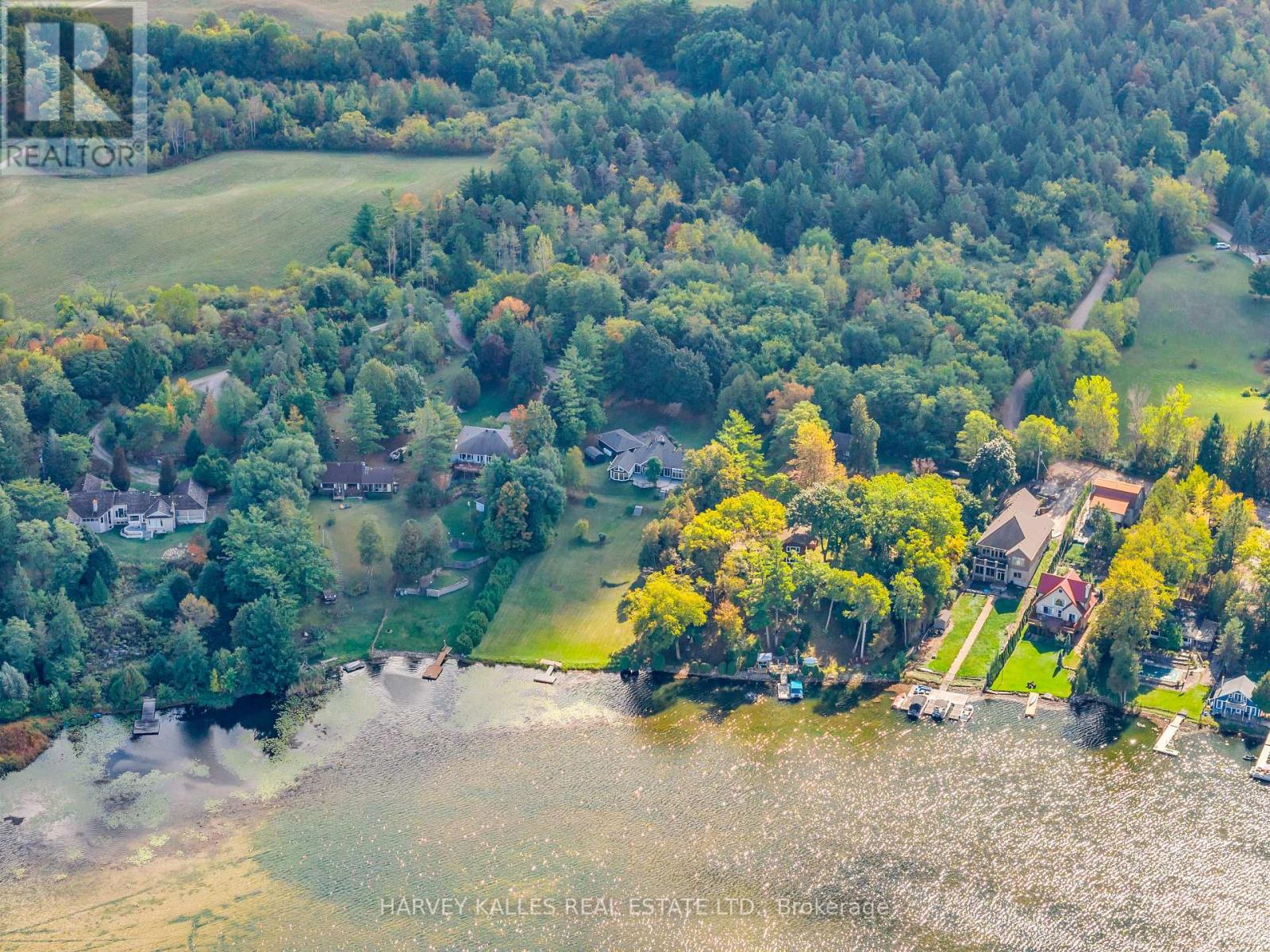 8 OAK DRIVE
