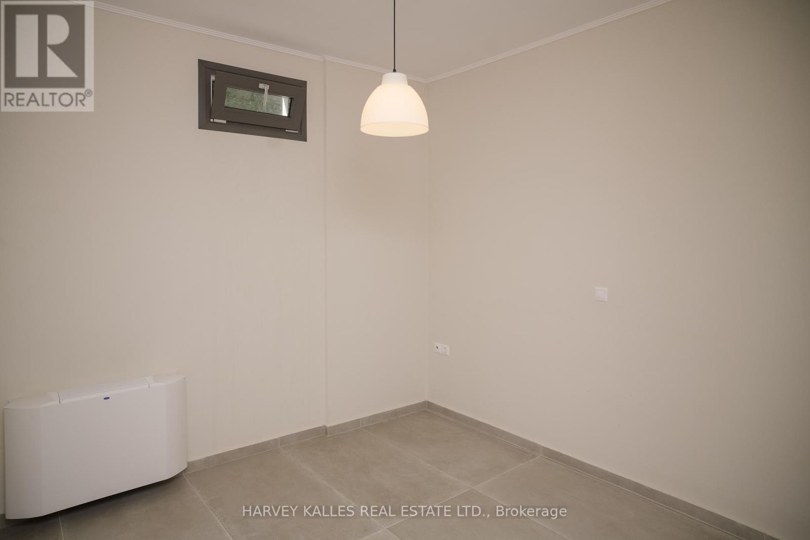 VILLA 4 IMION STREET