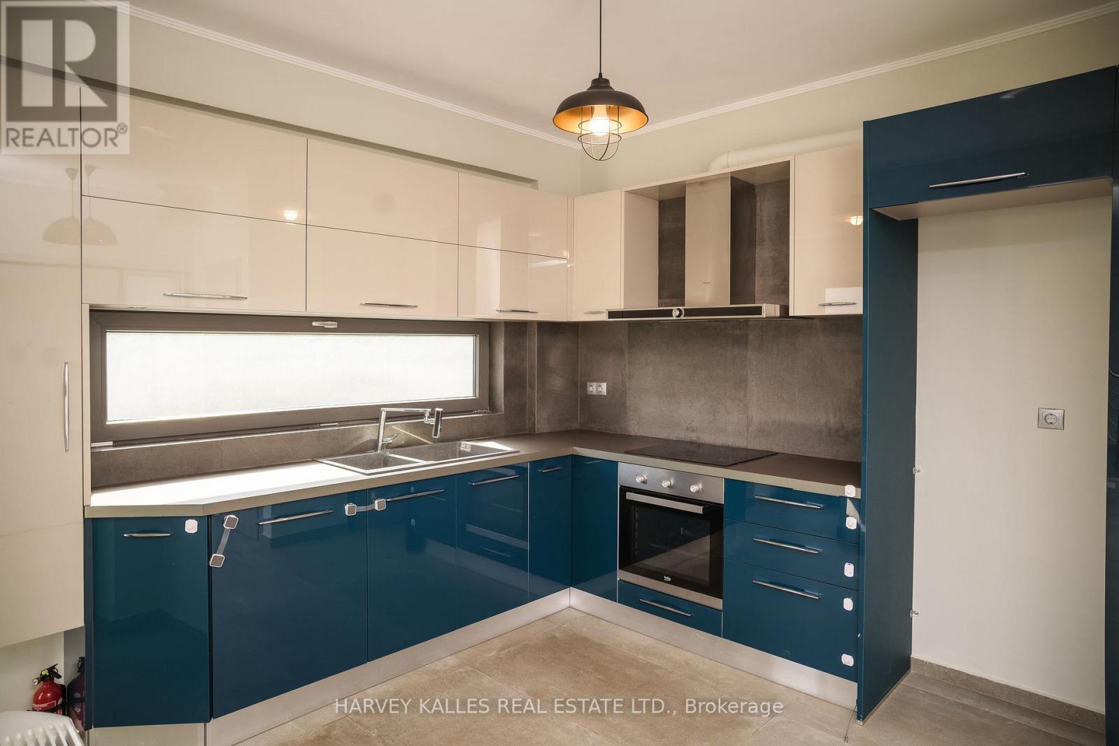 VILLA 4 IMION STREET