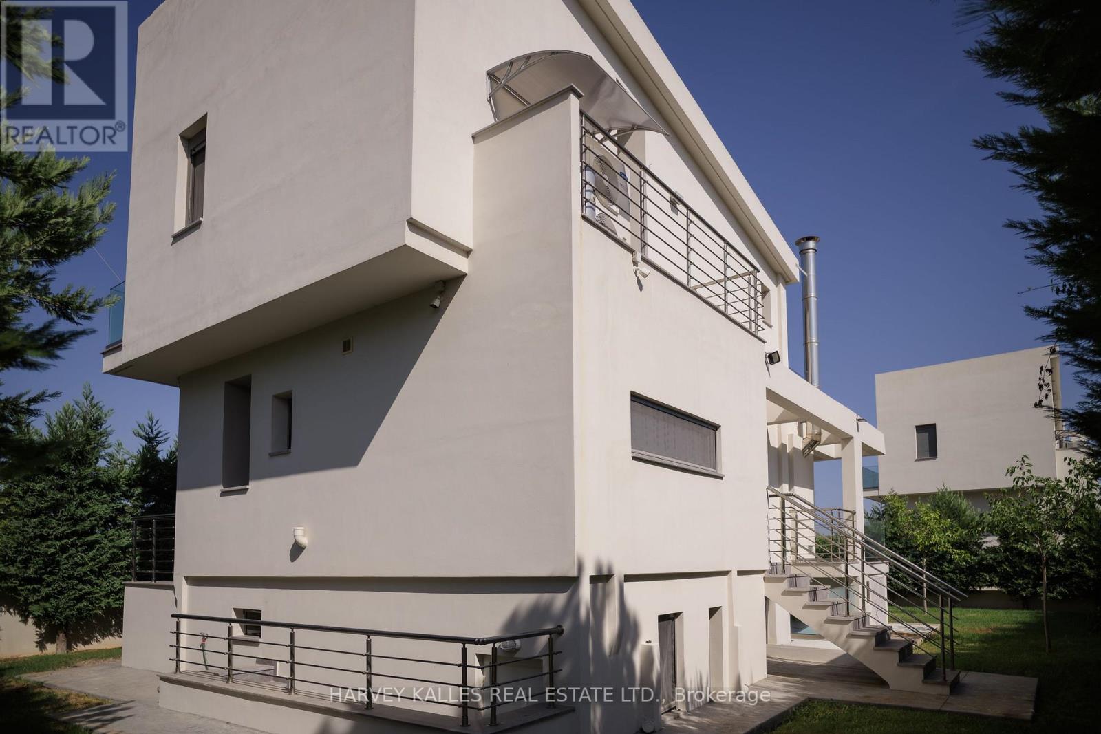 VILLA 4 IMION STREET