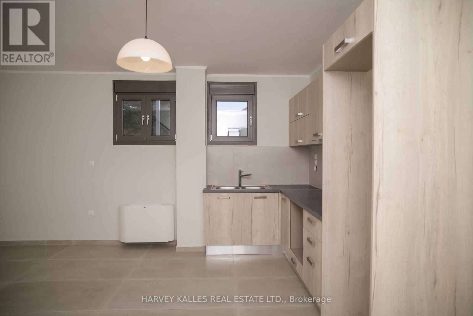 VILLA 4 IMION STREET