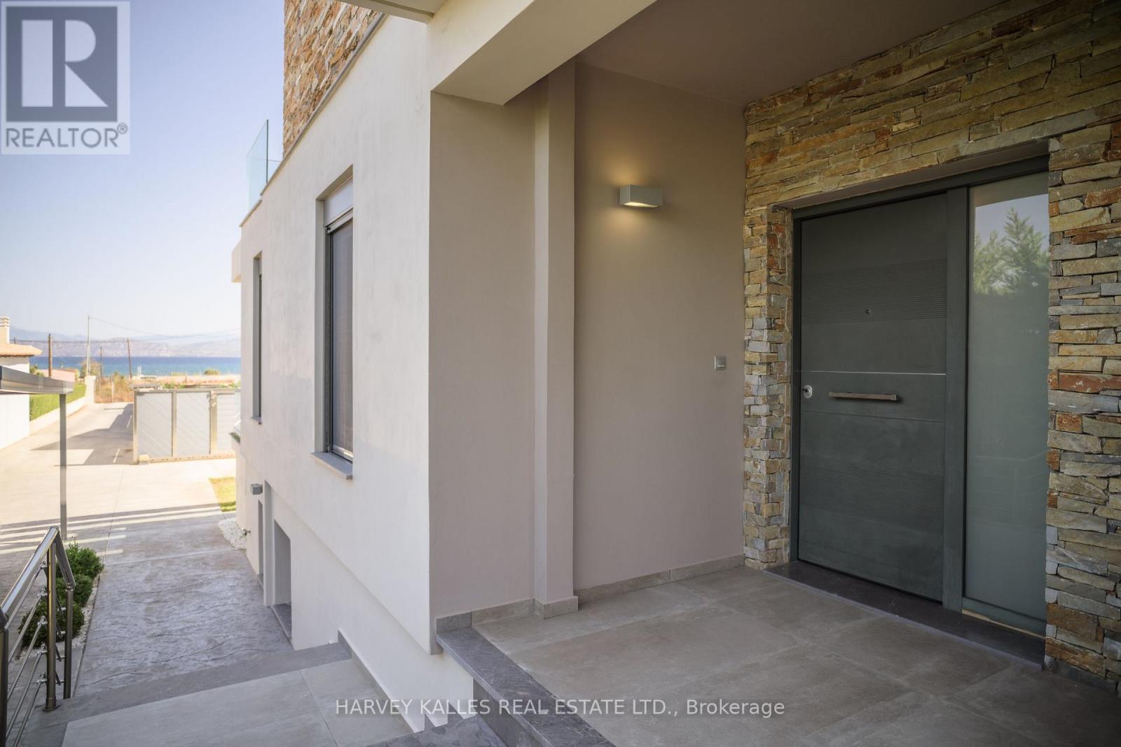 VILLA 4 IMION STREET