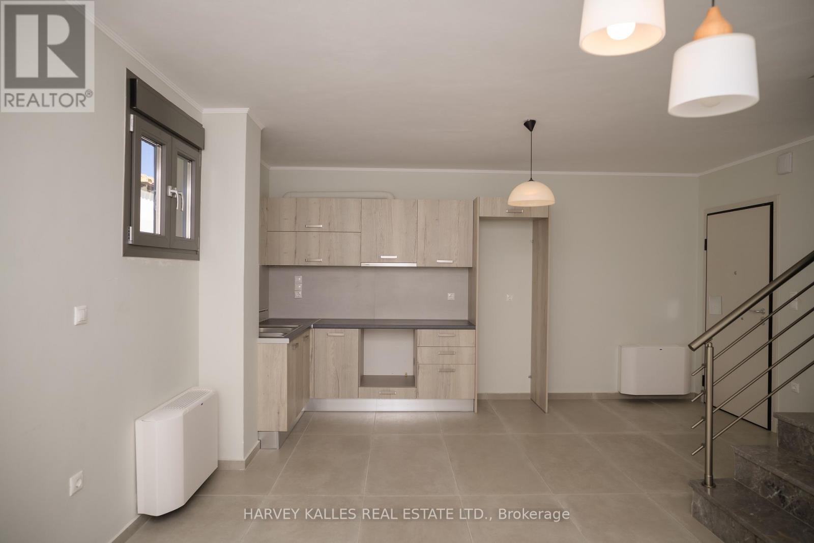 VILLA 4 IMION STREET