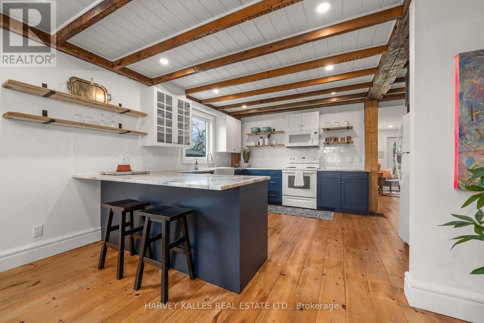 8 - 4427 COUNTY ROAD