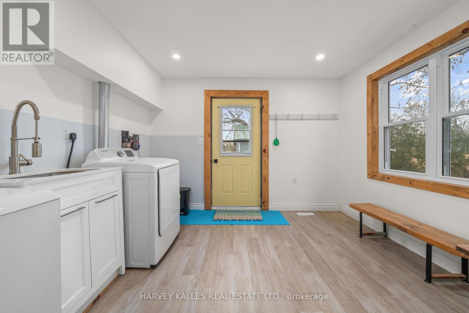 8 - 4427 COUNTY ROAD