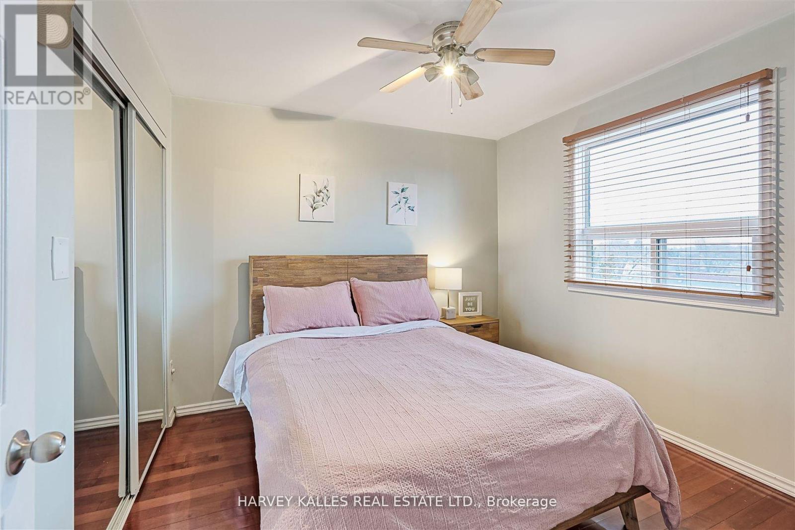 45 - 2373 KING STREET E