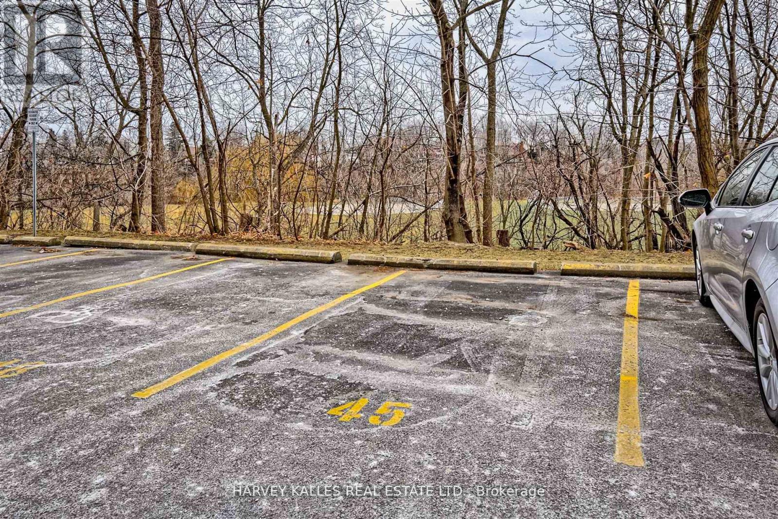 45 - 2373 KING STREET E