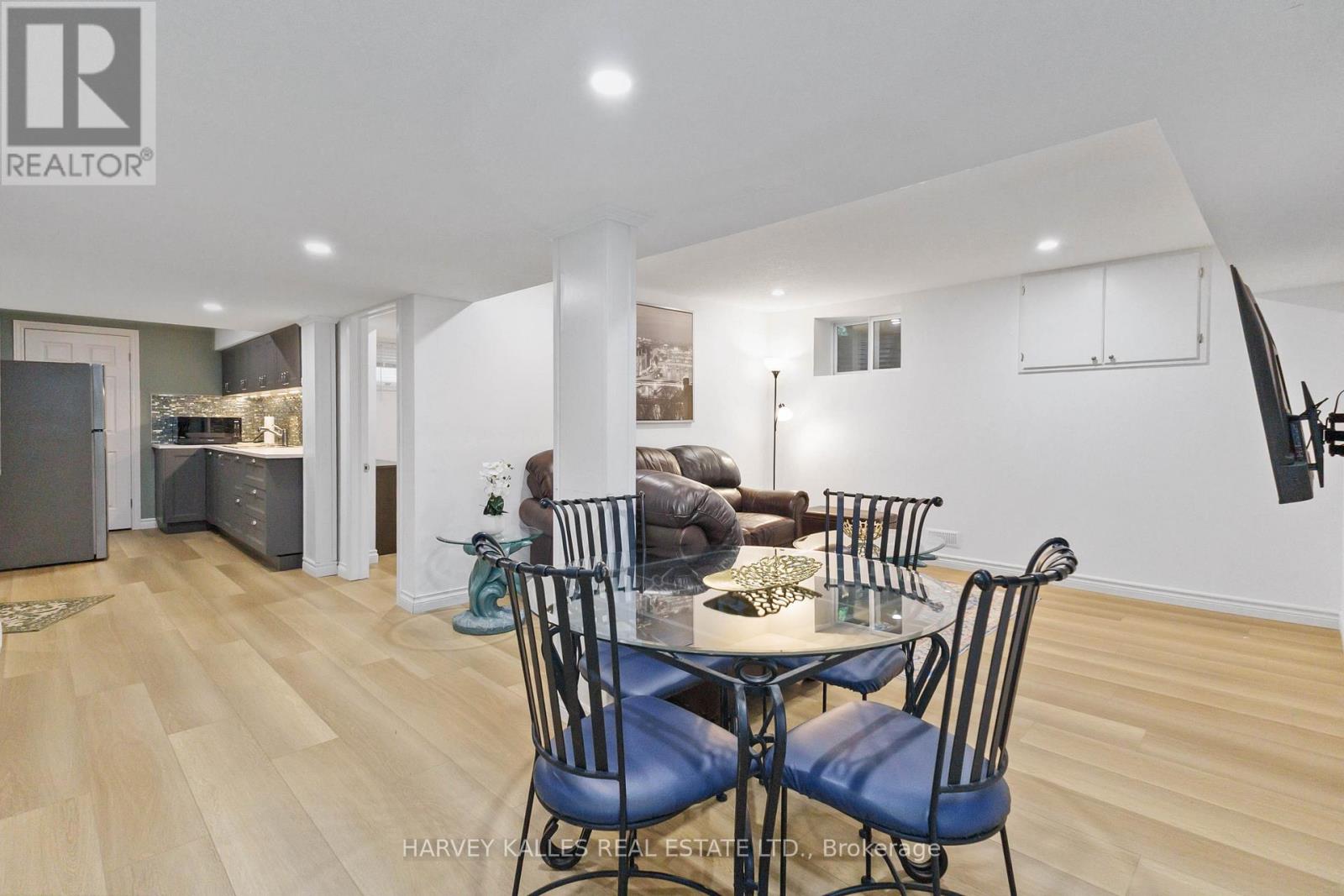 223 SUNNYSIDE DRIVE