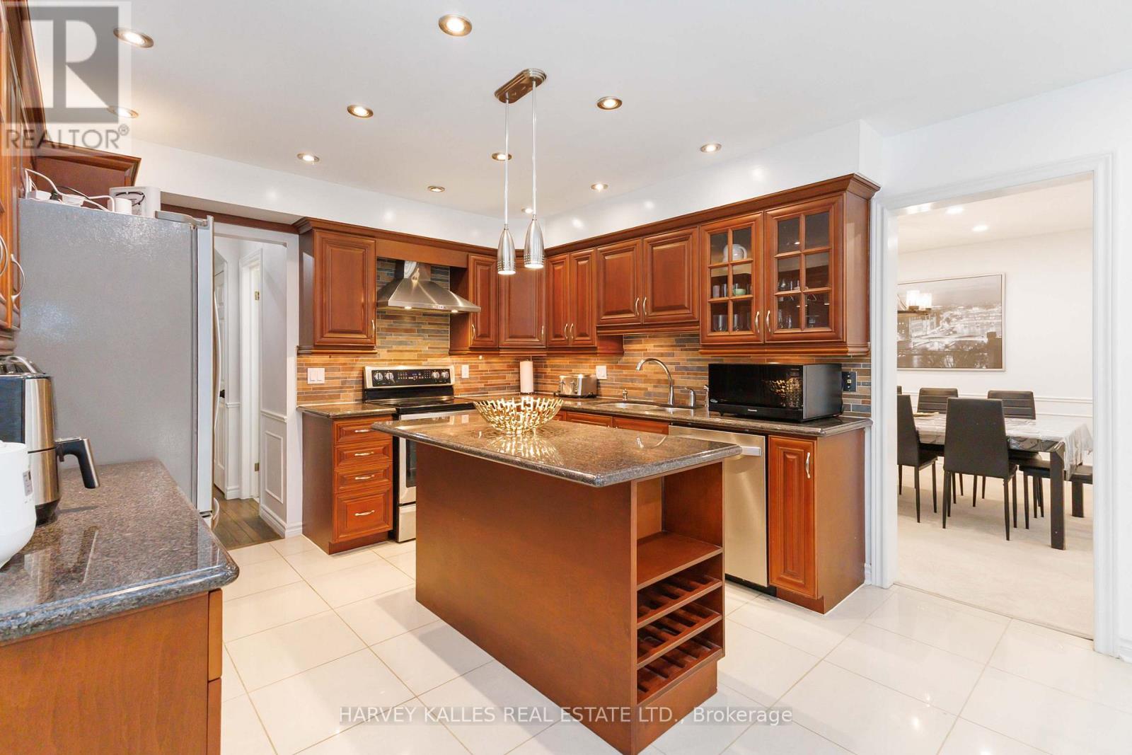 223 SUNNYSIDE DRIVE