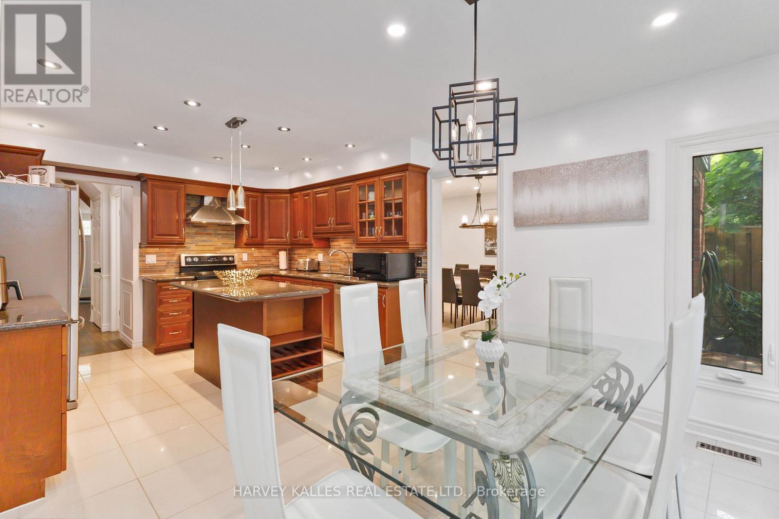 223 SUNNYSIDE DRIVE