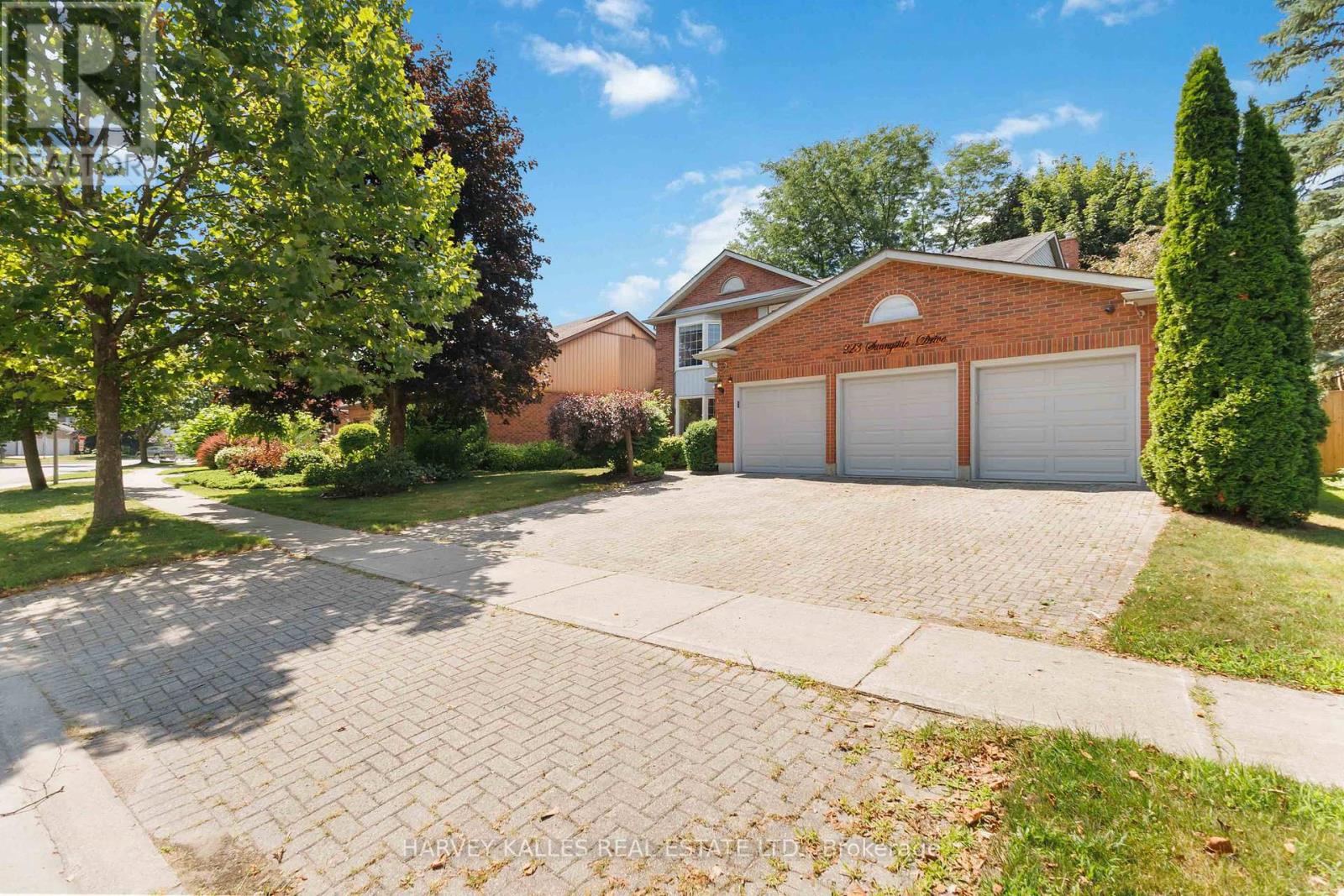 223 SUNNYSIDE DRIVE