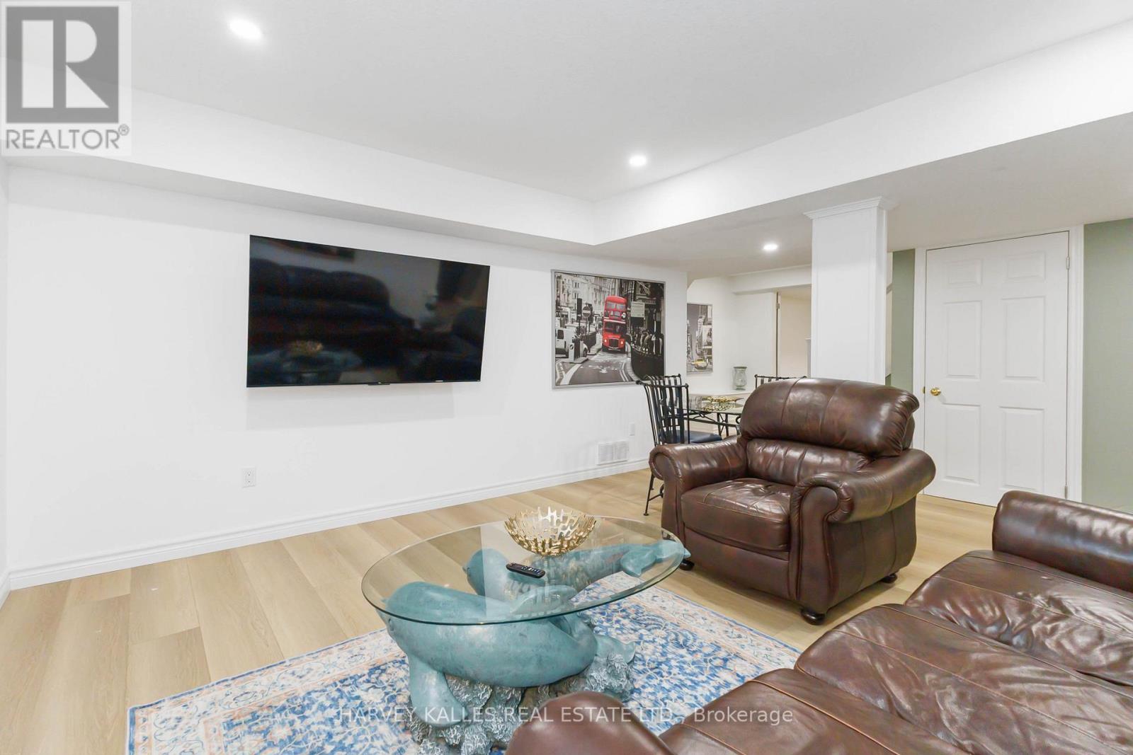 223 SUNNYSIDE DRIVE