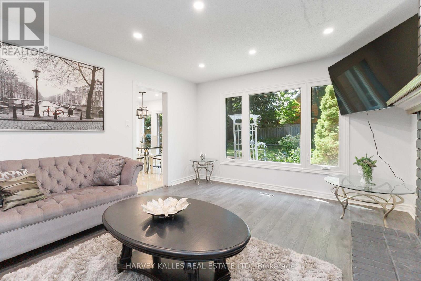 223 SUNNYSIDE DRIVE
