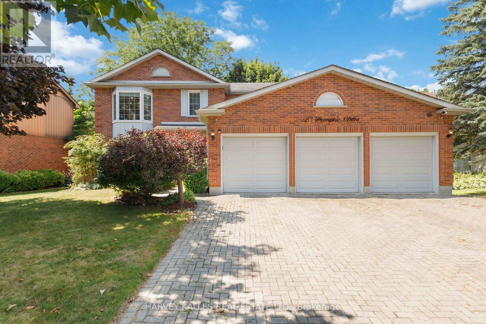 223 SUNNYSIDE DRIVE