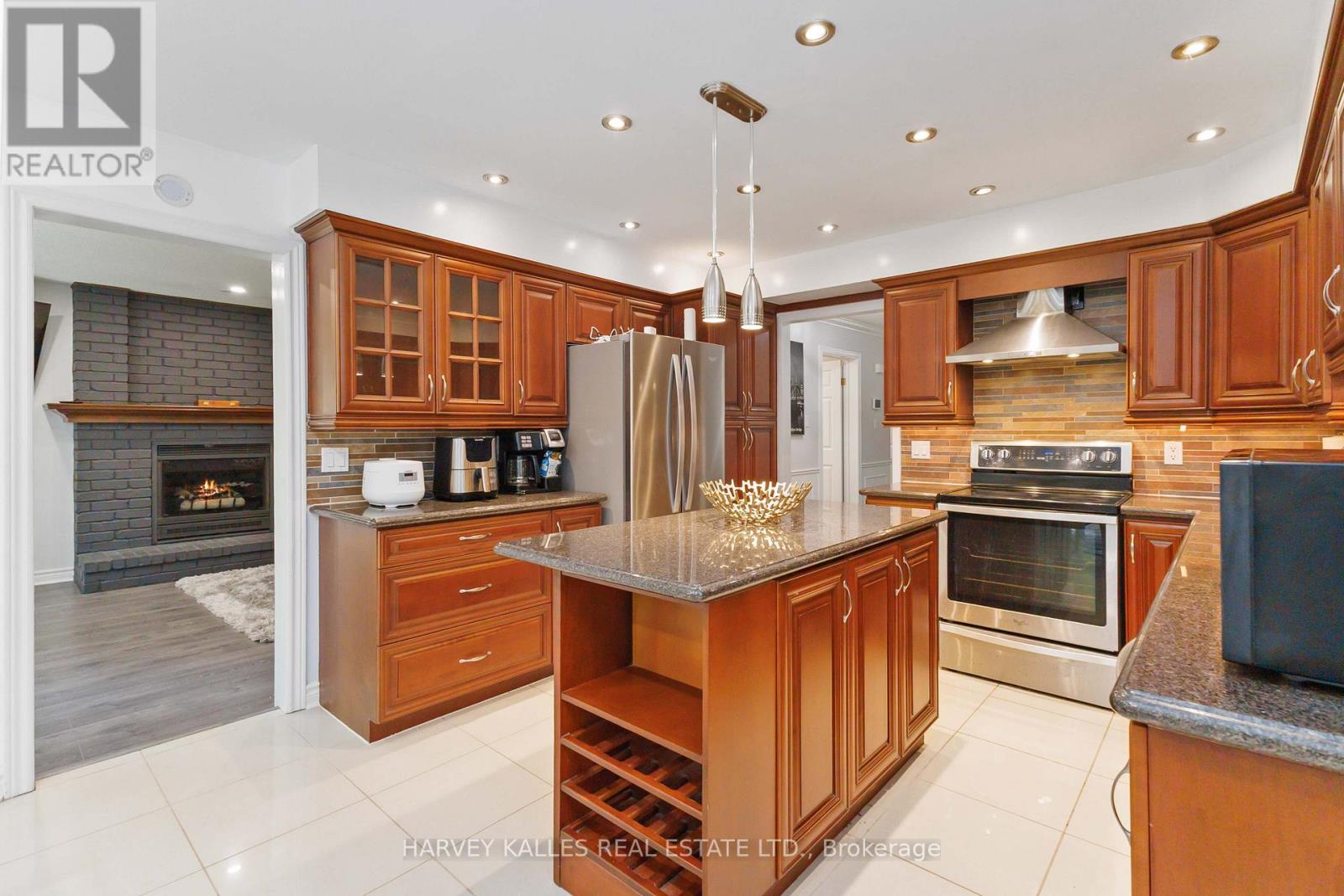 223 SUNNYSIDE DRIVE